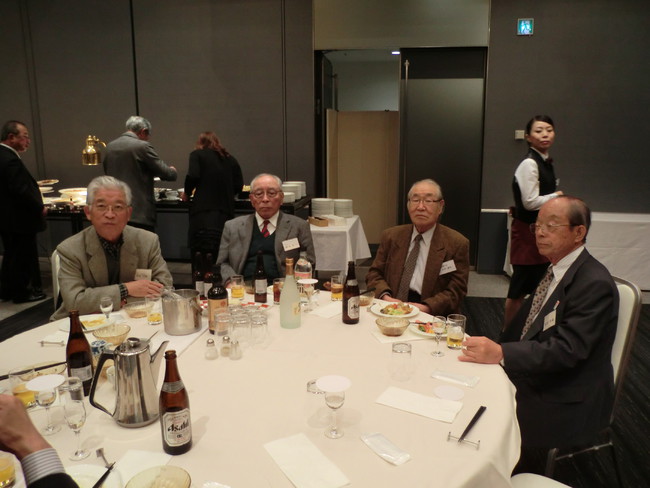 左から豊島令隆さん、第７代神田賢一会長、大川満治さん、幡鉾賢輔さん